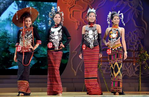 黎族傳統(tǒng)服飾的多彩魅力與工藝特點(diǎn)
